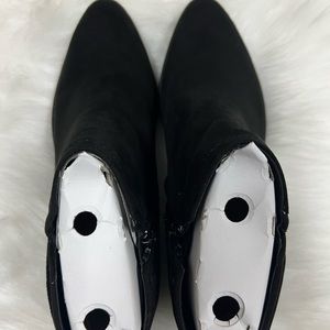 New Qupid Rager booties in size 8.